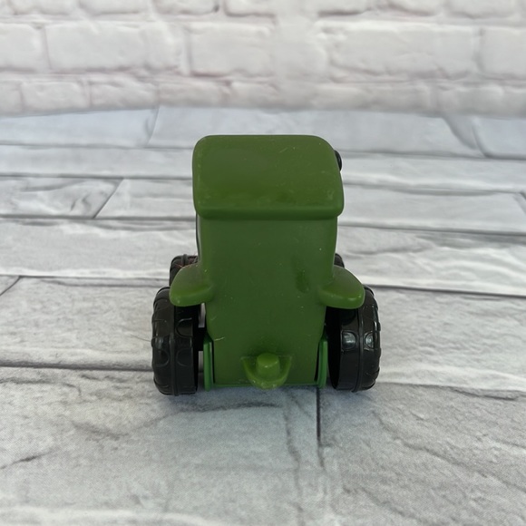 John Deere toy tractor hard plastic - Picture 3 of 6